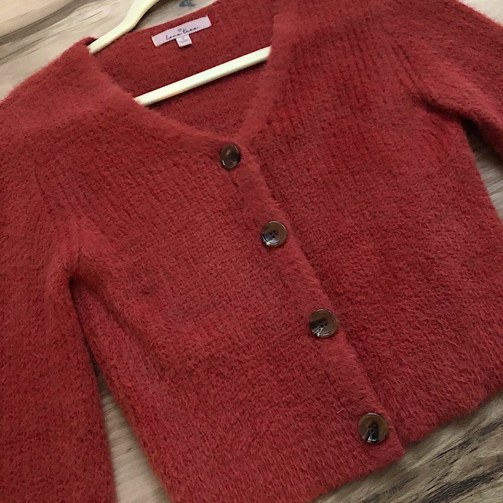Cropped Button Sweater - Picture 4 of 4